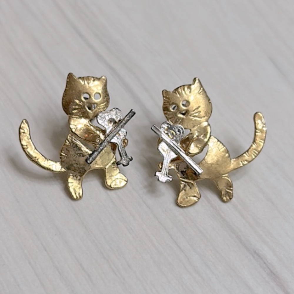 Vintage Cats Playing Fiddle Gold & Silver Tone Earrings